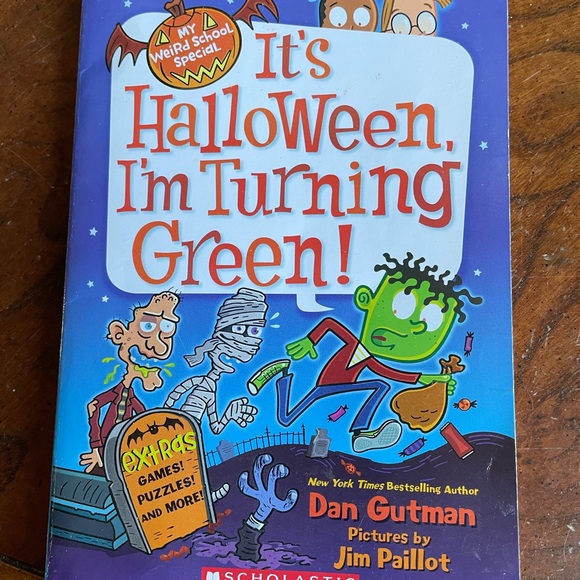 Book bundle of 4 paperback books - Picture 5 of 5